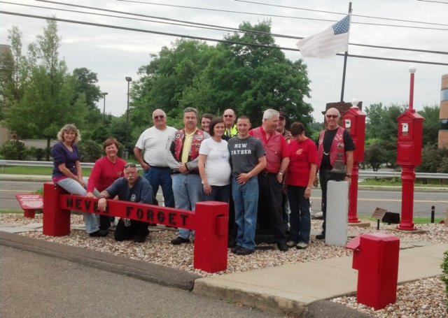 atthemanchesterctfirefightersmemorialgarden.jpg